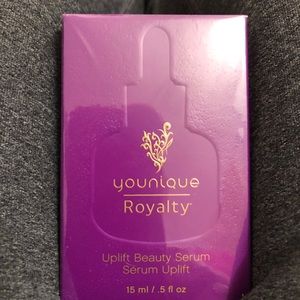 Younique Royalty Uplift Beauty Serum